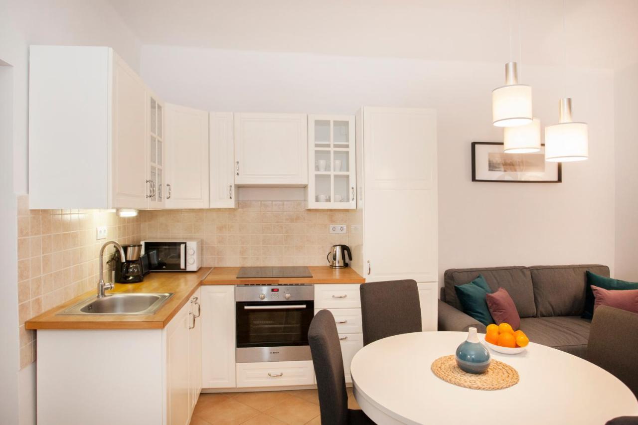 Christine-2 Bedrooms In The Downtown Apartman *